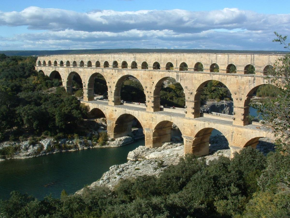 Confortable Villa De Vacances Entre Nimes, Le Pont Du Gard, Uzes, Arles, Avignon Marguerittes Exterior photo